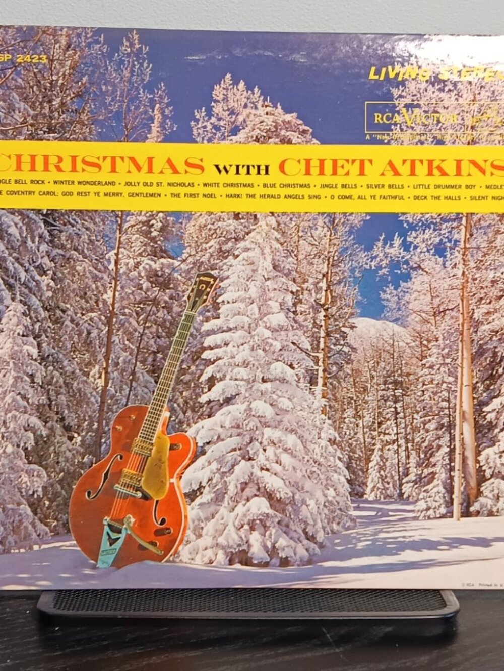 Chet Atkins - Christmas With Chet Atkins - Circa 1961